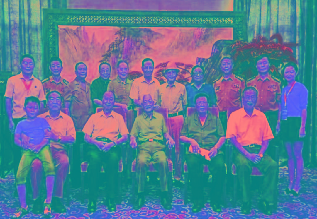 安徽省委原書記盧榮景、原省長孟富林、原南京軍區(qū)政委方祖岐上將合影留念